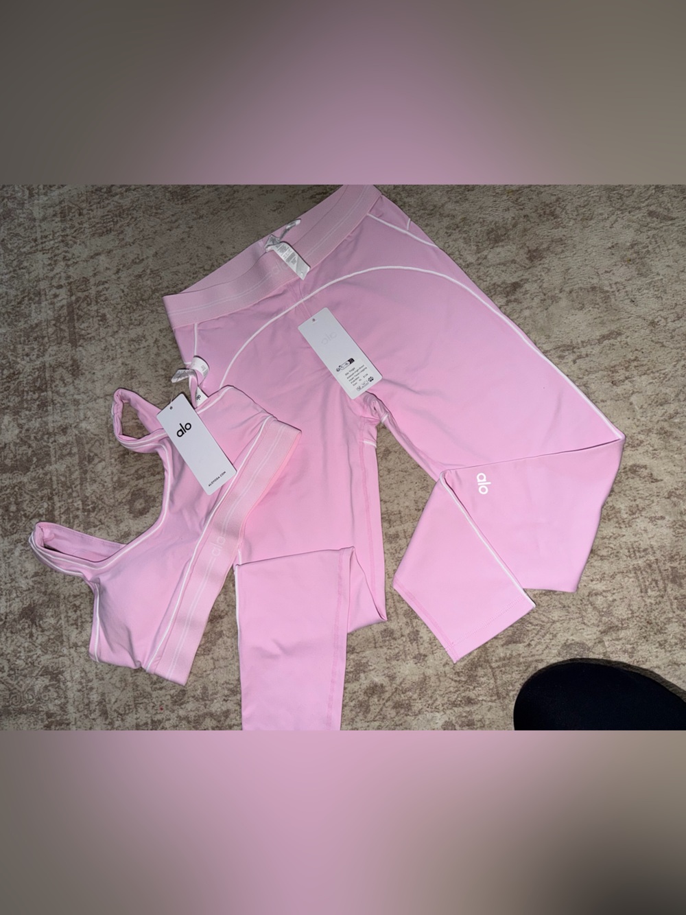 ALO Yoga  Pink set